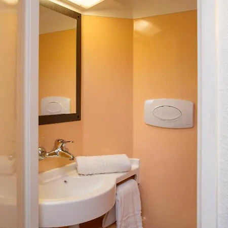 Premiere Classe Centre 릴